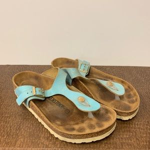 Gizeh Washed Metallic Blue Birkenstock